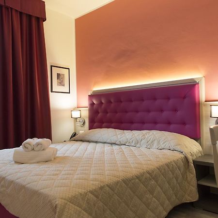 Alma Living Hotel- Al Girarrosto ヴェンゾーネ エクステリア 写真
