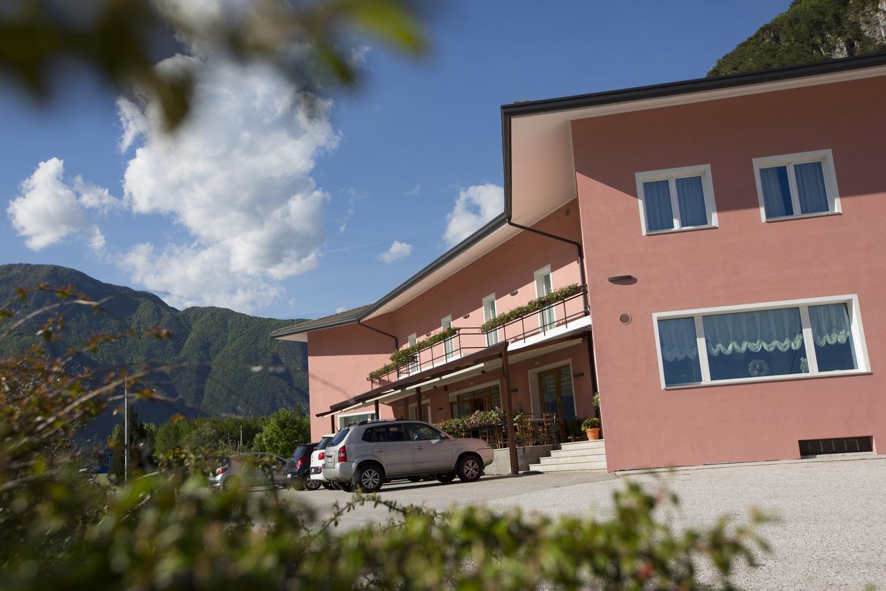 Alma Living Hotel- Al Girarrosto ヴェンゾーネ エクステリア 写真